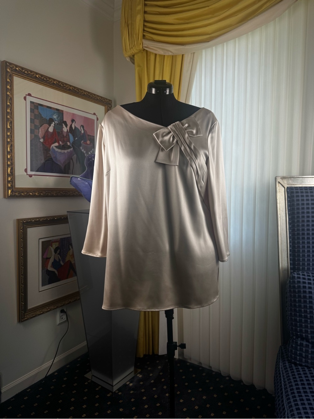 St. John Satin Bow-Accent Long Sleeve Dress - Champagne Beige